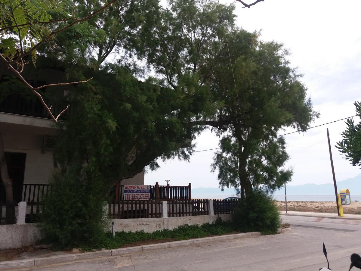 House Kosmas On The Beach Apartment Sarti Exterior photo